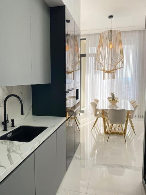 Luxury Penthouse Prishtina Apartment Pristina Exterior photo